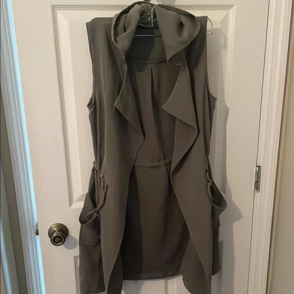 Women's Gray Sleeveless Vest